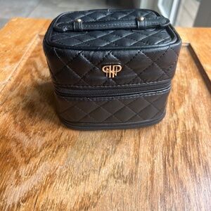 PurseN- Tiara Weekender Jewelry Travel Case- (Black Quilted)